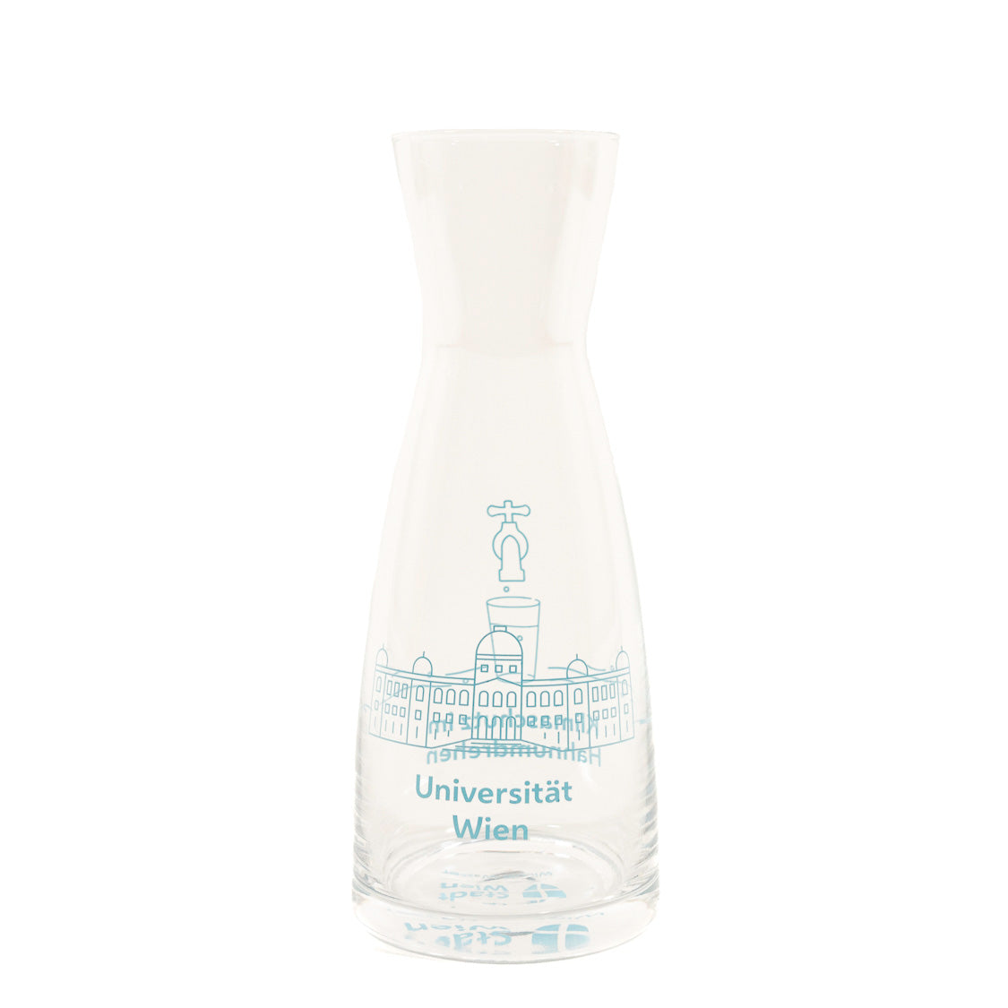 Wasserkaraffe mit blauem Aufdruck der Silhouette des Hauptgebäudes und Schriftzug "Universität Wien", freigestellt vor weißem Hintergrund.